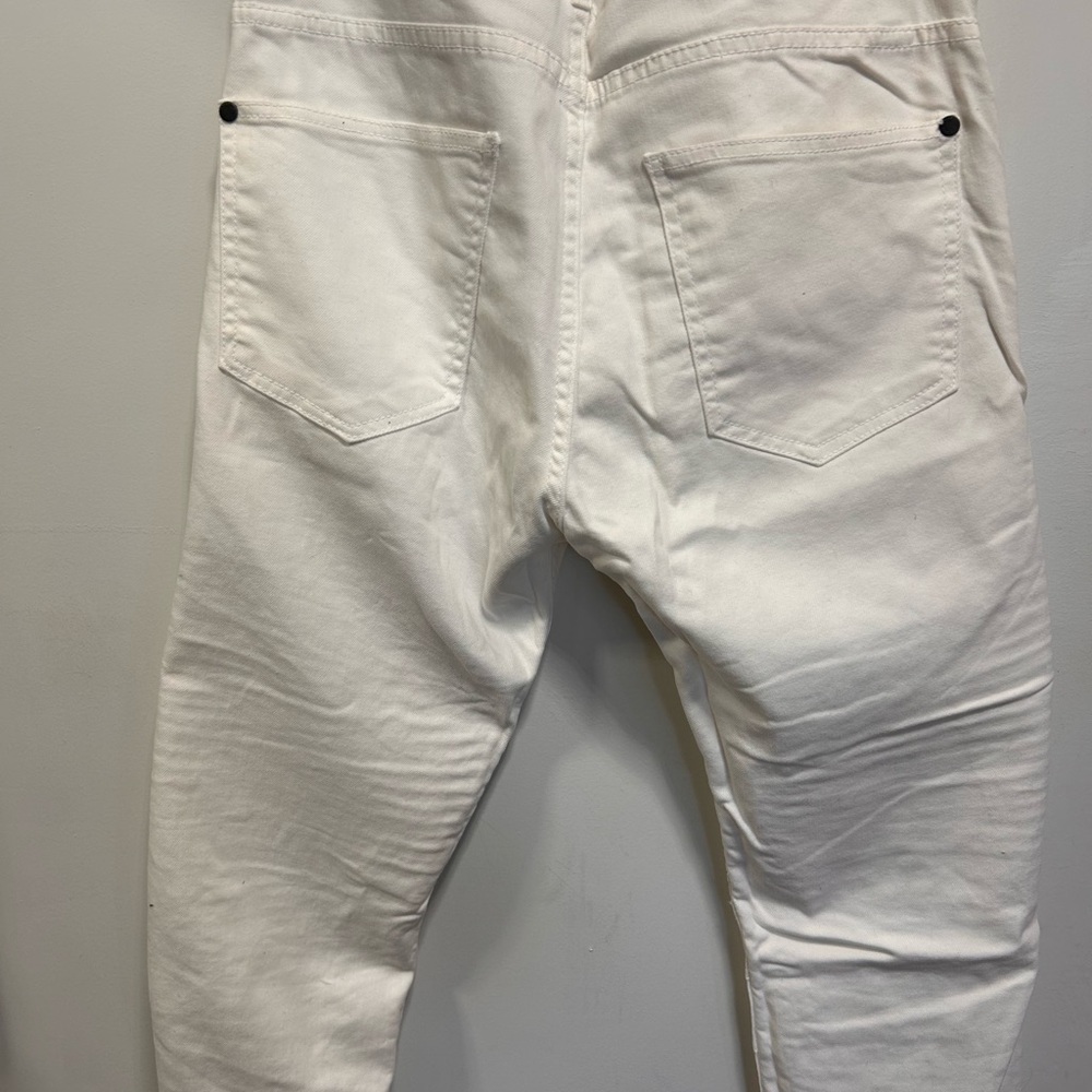 Jean - Picture 10 of 11